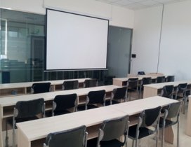 宽敞的授课教室