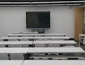 宽敞明亮的教室