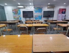 整齐的教室
